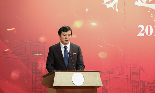 薛院长_副本.jpg 薛院长_副本.jpg