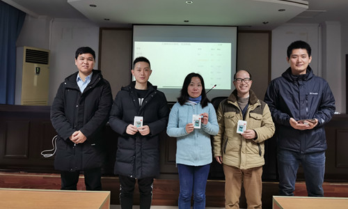 获奖教师合影 (2).jpg 获奖教师合影 (2).jpg