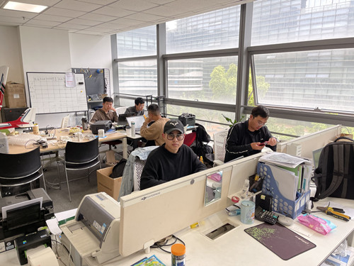 探花porn
毕业生朱金旭_副本.jpg